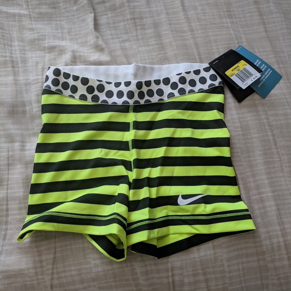 NWT Women's Nike Pro Shorts